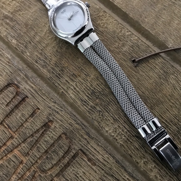 Swatch Bracelet watch - Picture 9 of 13